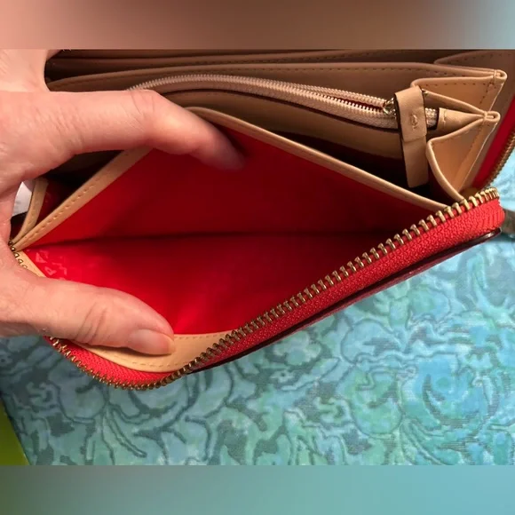 Kate Spade Grey Street Geranium Wallet - Picture 6 of 10